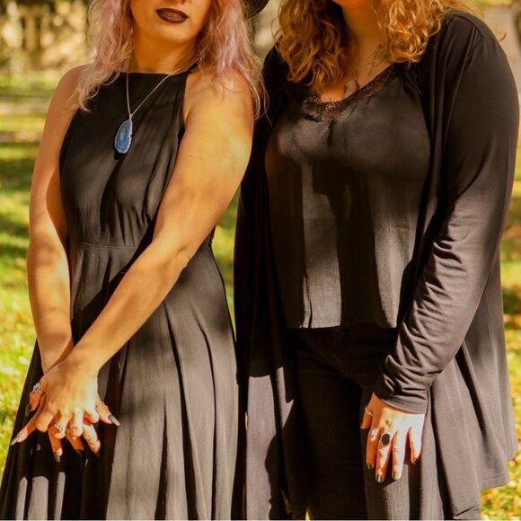 Black full length goth flowy backless maxi dress - Picture 3 of 13